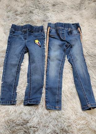 Джинсы леггинсы новые pocopiano tiny denim love размер 92 с молниями, а размер 98 с полосками.