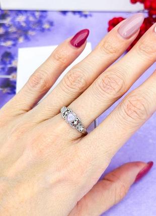 Серебряная кольца с розовым опалом