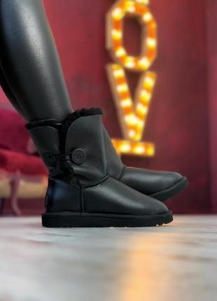 Женские чёрные угги ugg bailey button black leather6 фото