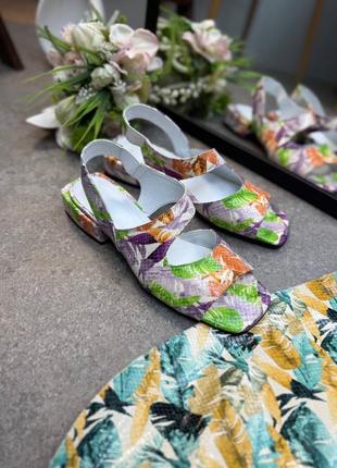 Эксклюзивные босоножки из натуральной итальянской кожи в принт пальмы