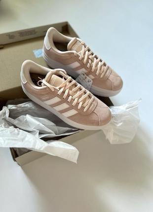 Кроссовки adidas