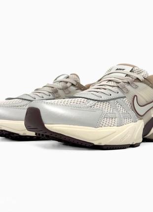 Кроссовки nike v2k runtek light brown5 фото