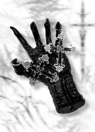 Сережки хрестики.

killstar queen of darkness tripp aderlass poizen spiral hell bunny phaze vixxsin banned gothicana готика