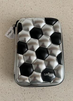 Шкільний пенал від smiggle
