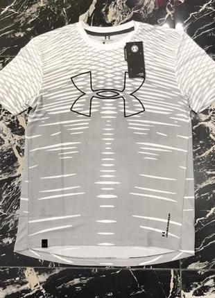 Футболка under armour