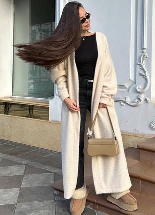 Длинный женский кардиган с поясом ворсистая альпака белый миндаль
