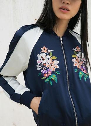 Бомбер ветровка на молнии кофта олимпийка атласная с вышивкой