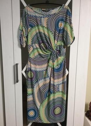 Новое красивое натуральное платье