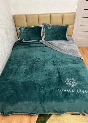 Велюровое постельное белье с вышивкой