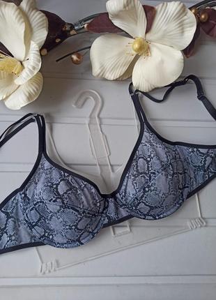 Тонкий напівпрозорий бюстгальтер із м'якими чашечками 75с