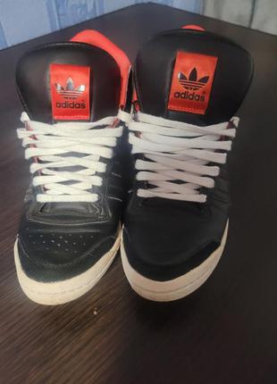 Кросовки adidas кожані оригінал