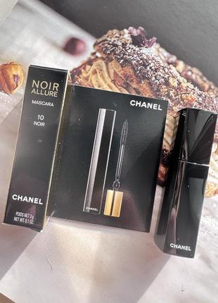 Туш in This Full Chanel Look