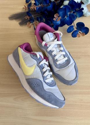 Кросівки nike