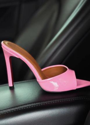 ▪️рожеві лаковані жіночі босоніжки мюлі барбі barbi barbie високий каблук шкіряні (еко лак шкіра)