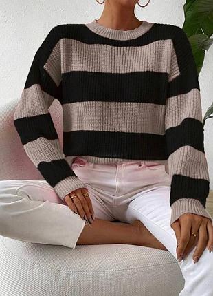 Модний светр в смужку 3