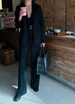 Черный блейзер шерстяной