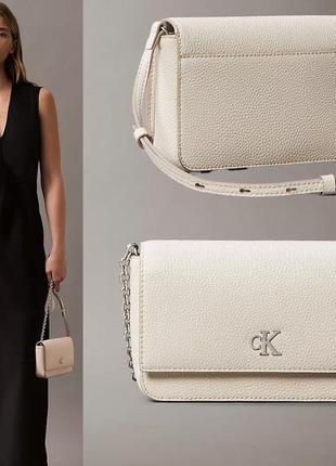 Сумочка бежевая calvin klein. оригинал