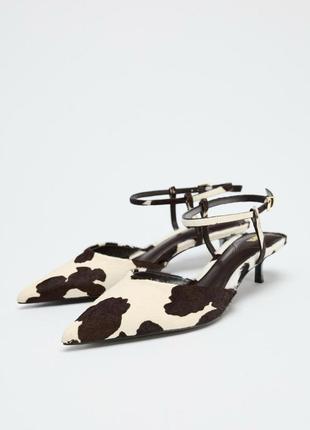 Босоножки с животным принтом zara 35/42