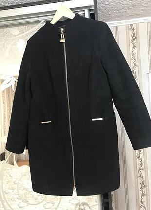 Bogira жіноче чорне пальто