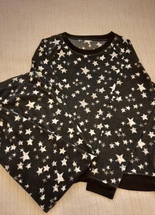 Піжама або домашній костюм