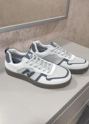 Кросівки чоловічі, демісезонні, різні кольори