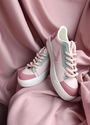 Кеды, кроссовки женские