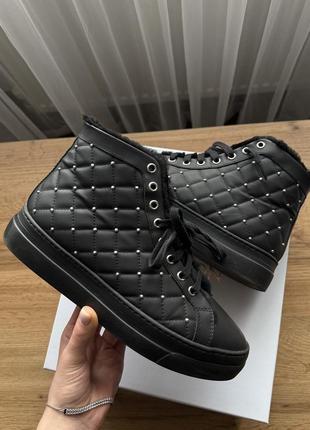 Кеди на хутрі stokton зі стразами