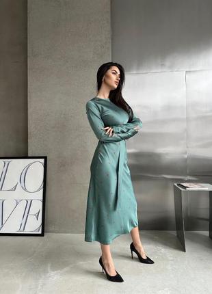 Шовкова сукня міді