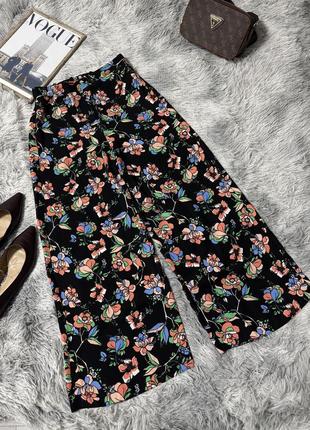 Гарні легкі штани від river island