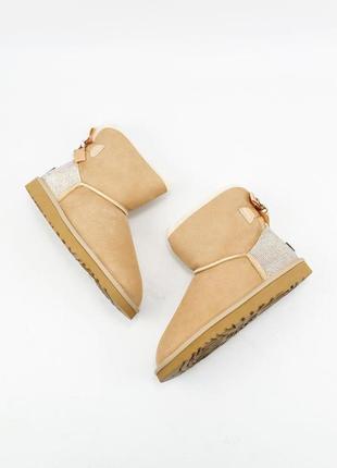 Женские сапоги ugg w mini bailey bow зимние бежевые6 фото