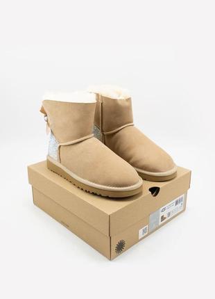 Женские сапоги ugg w mini bailey bow зимние бежевые