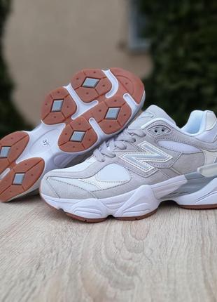 Женские кроссовки new balance 9060 серые с белым на коричневой подошве