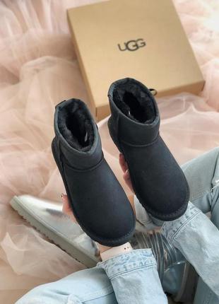 Зимние сапоги ugg mini черные с натуральным мехом2 фото