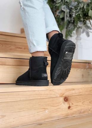 Зимние сапоги ugg mini черные с натуральным мехом3 фото