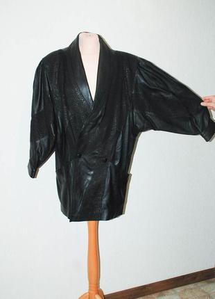 Вінтаж шкіряна куртка з широкими плечима фактурна вінтажна вінтажна летюча миша