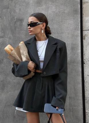 Костюм укороченный oversize пиджак + юбка с трендовой имитацией карманов