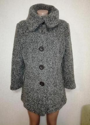 Красиве букльовану вовняне пальто, р. 16 (14/18)