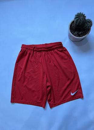 Шорты nike красные спортивные