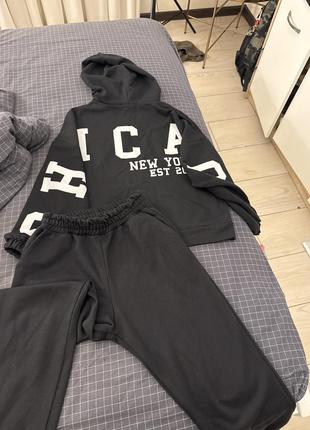 Спортивный костюм не теплый