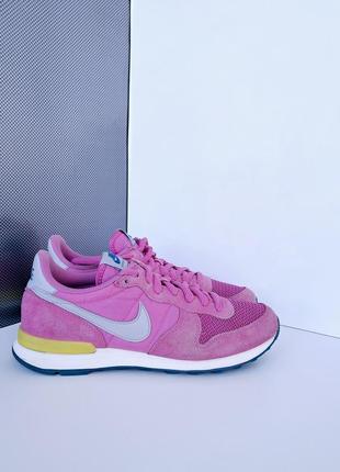 Женские кроссовки nike
