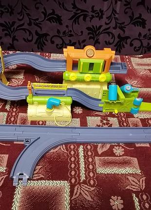 Ремонтная станция чаггинтон паровозики chuggington die-cast tomy
