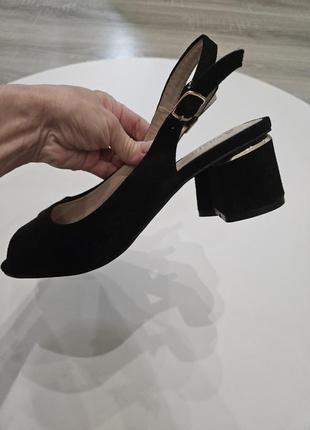 Босоножки женские