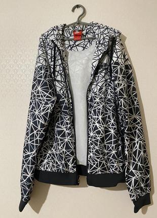 Ветровка nike. оригинал