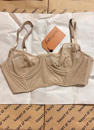 Бра, білизна