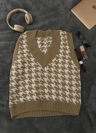 Жилетка в’язана