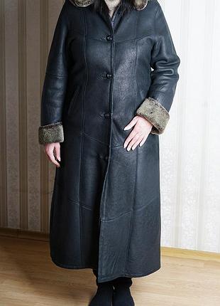Женская дубленка натуральная с капюшоном