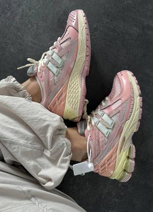 Кроссовки new balance 1906 pink leather premium