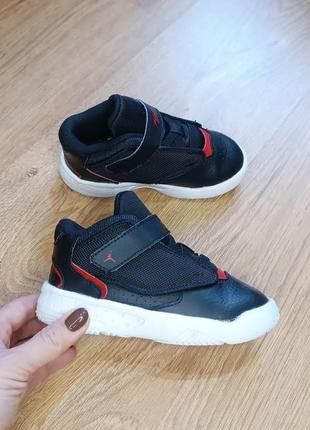 Кроссовки 26-26,5р. jordan