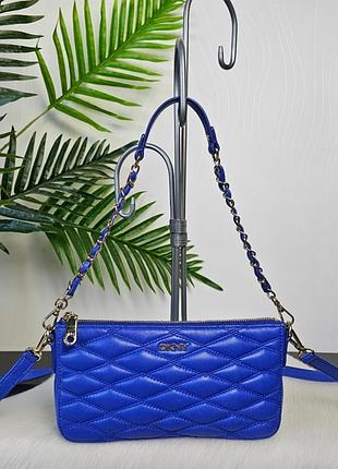 Кожаная компактная фирменная сумка dkny
