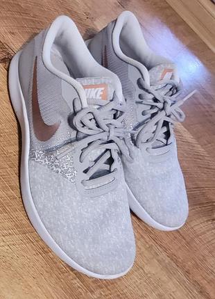 Спортивне взуття. кросівки для бігу nike flex contact. розмір 40.